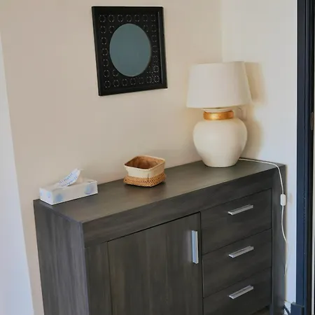 Spacieux, 3 Chambres, 6 Lits Simples * Massy (Essonne)
